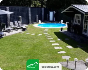 چمن مصنوعی استخر