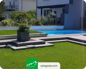 چمن مصنوعی استخر
