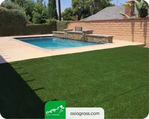 چمن مصنوعی استخر