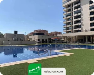 چمن مصنوعی استخر