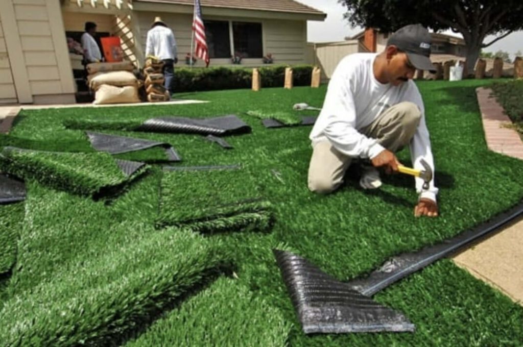 چمن مصنوعی را با چه چسبی استفاده کنیم؟